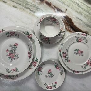 Charles Field Haviland Limoges 7-Piece Place Setting — Pink Roses & Green Leaves